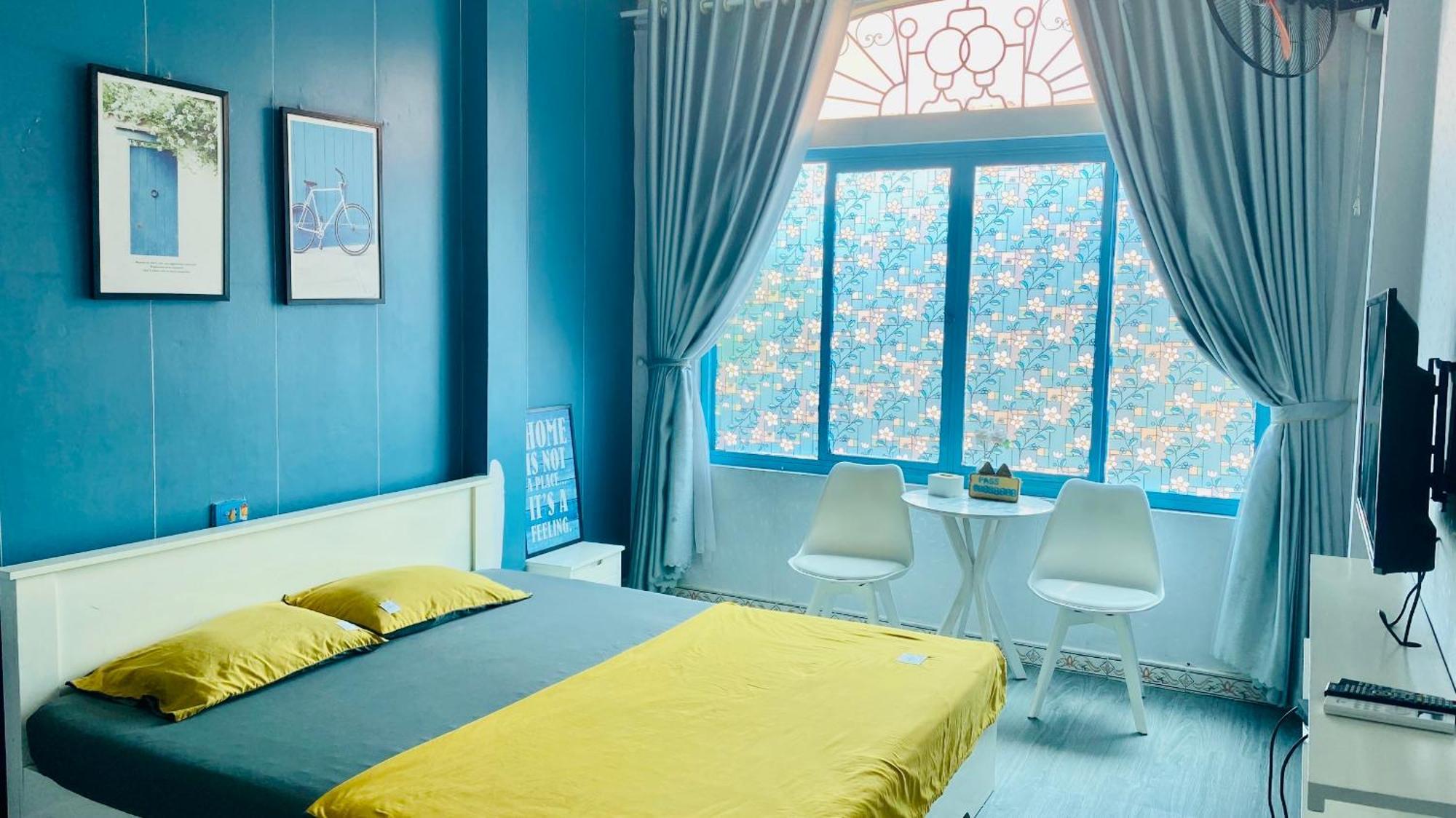La Casa - 11b Anh Dao, Bai Chay Ha Long